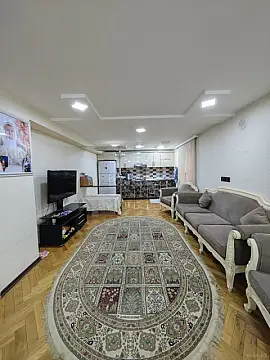 Satılır 7 otaqlı həyət evi 330 m²