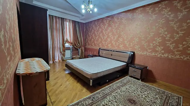 Kirayə verilir 2 otaqlı mənzil 100 m²