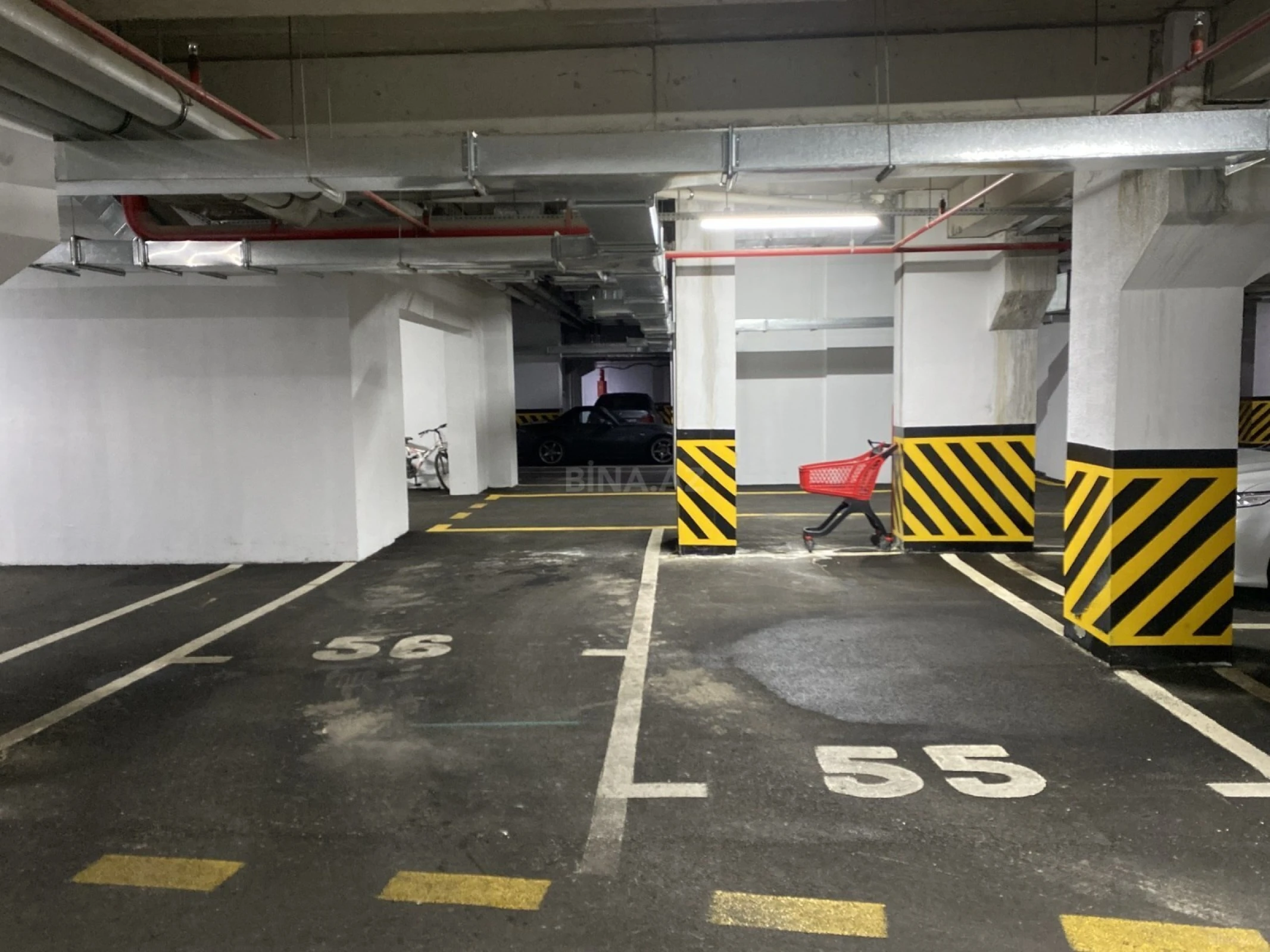 Satılır 3 otaqlı mənzil 135 m²