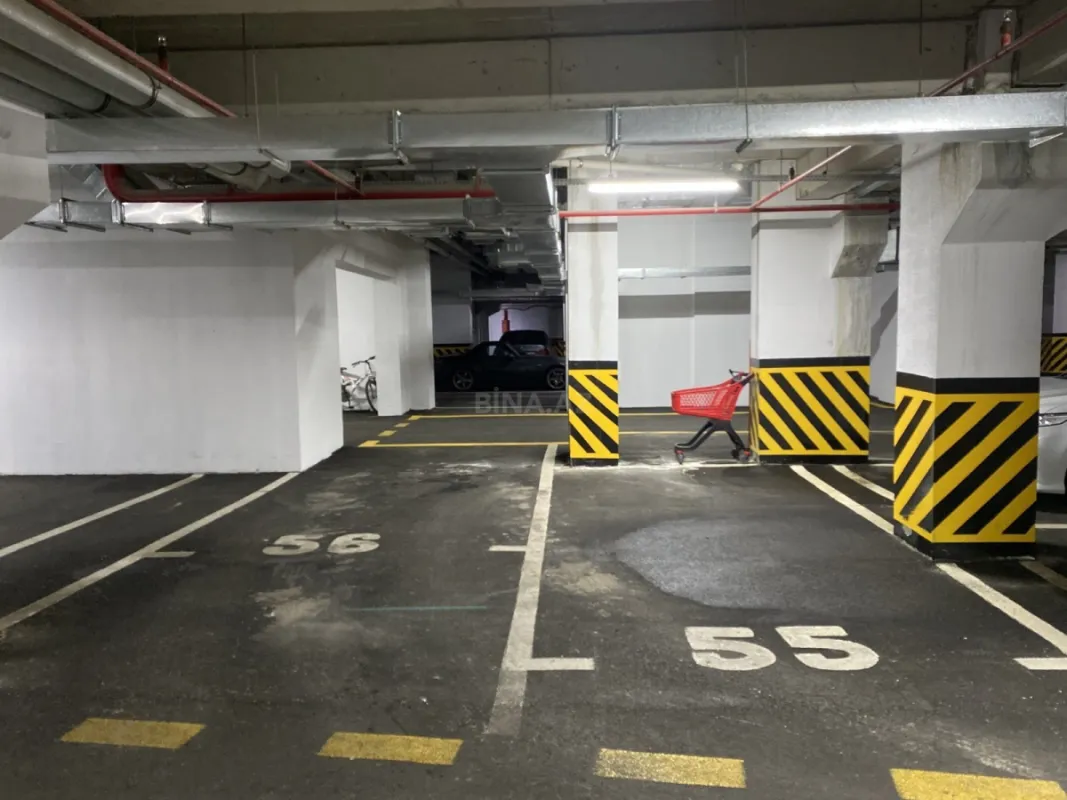 Satılır 3 otaqlı mənzil 135 m²