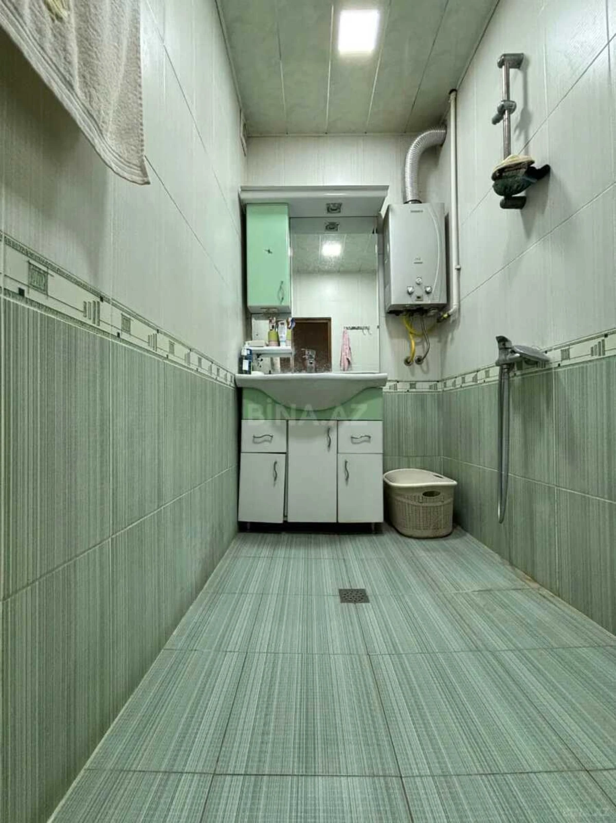 Satılır 4 otaqlı mənzil 110 m²