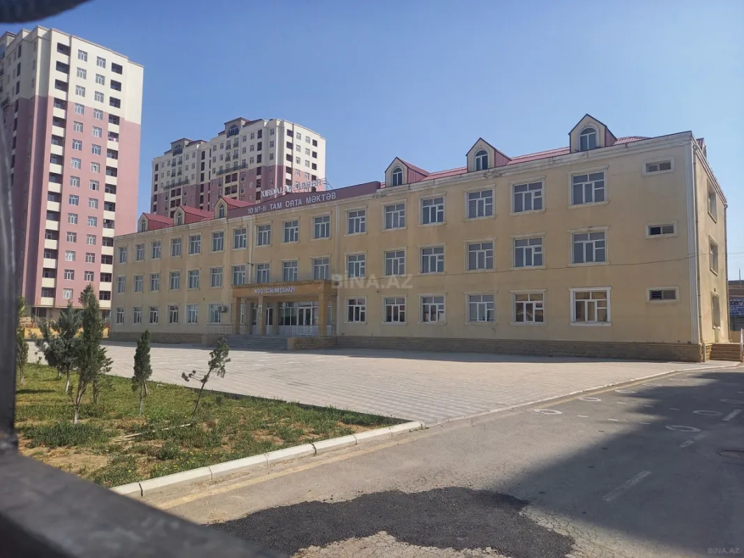 Satılır 1 otaqlı mənzil 37.8 m²