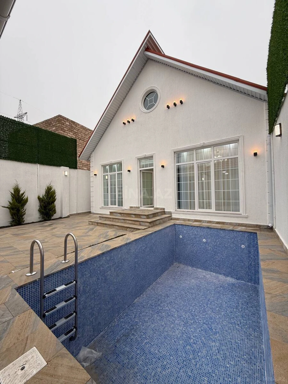 Satılır 4 otaqlı həyət evi 130 m²