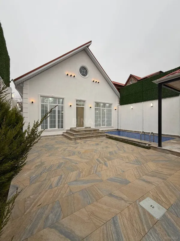 Satılır 4 otaqlı həyət evi 130 m²