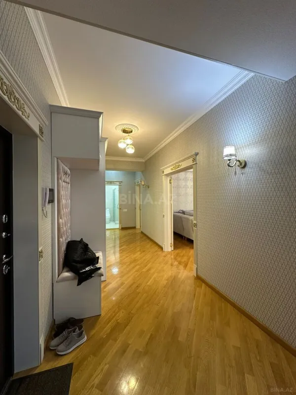 Satılır 2 otaqlı mənzil 120 m²
