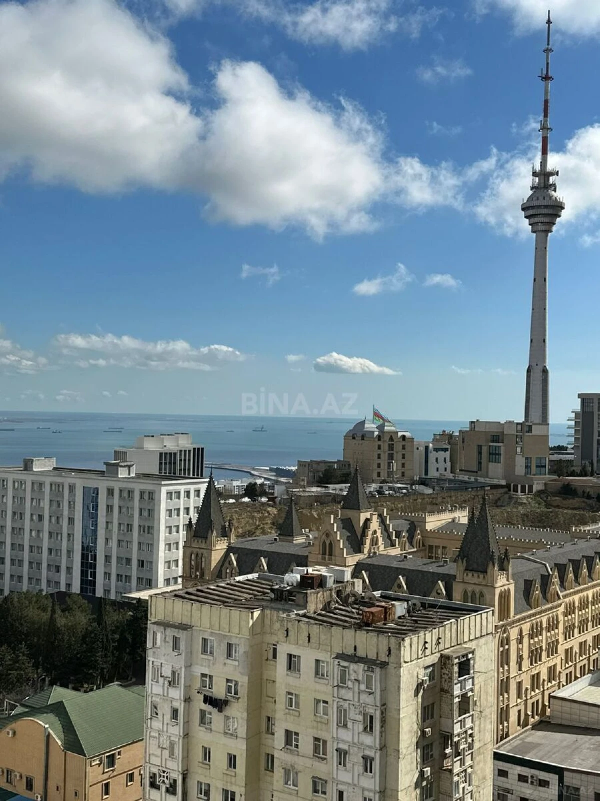 Satılır 2 otaqlı mənzil 120 m²