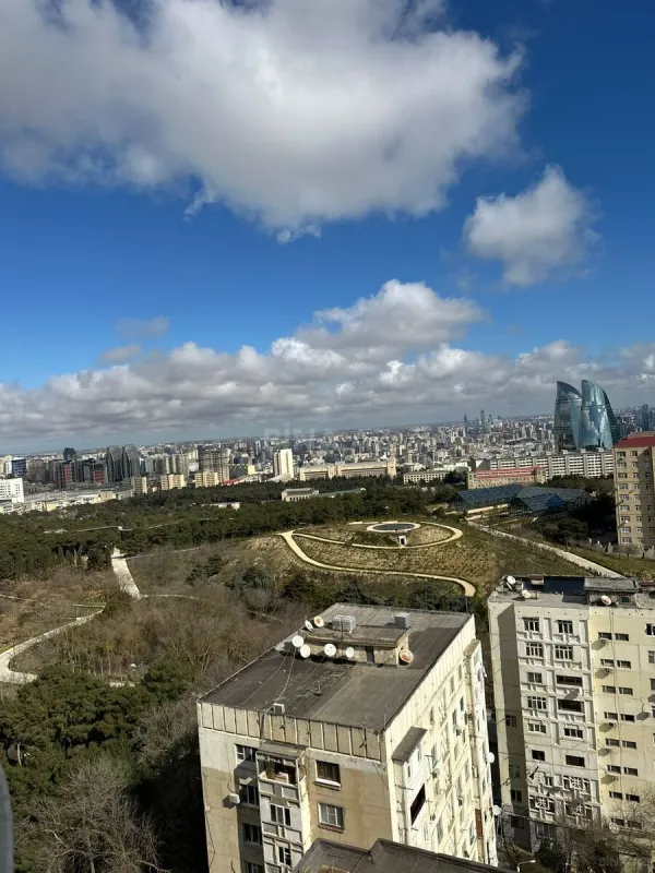 Satılır 2 otaqlı mənzil 120 m²