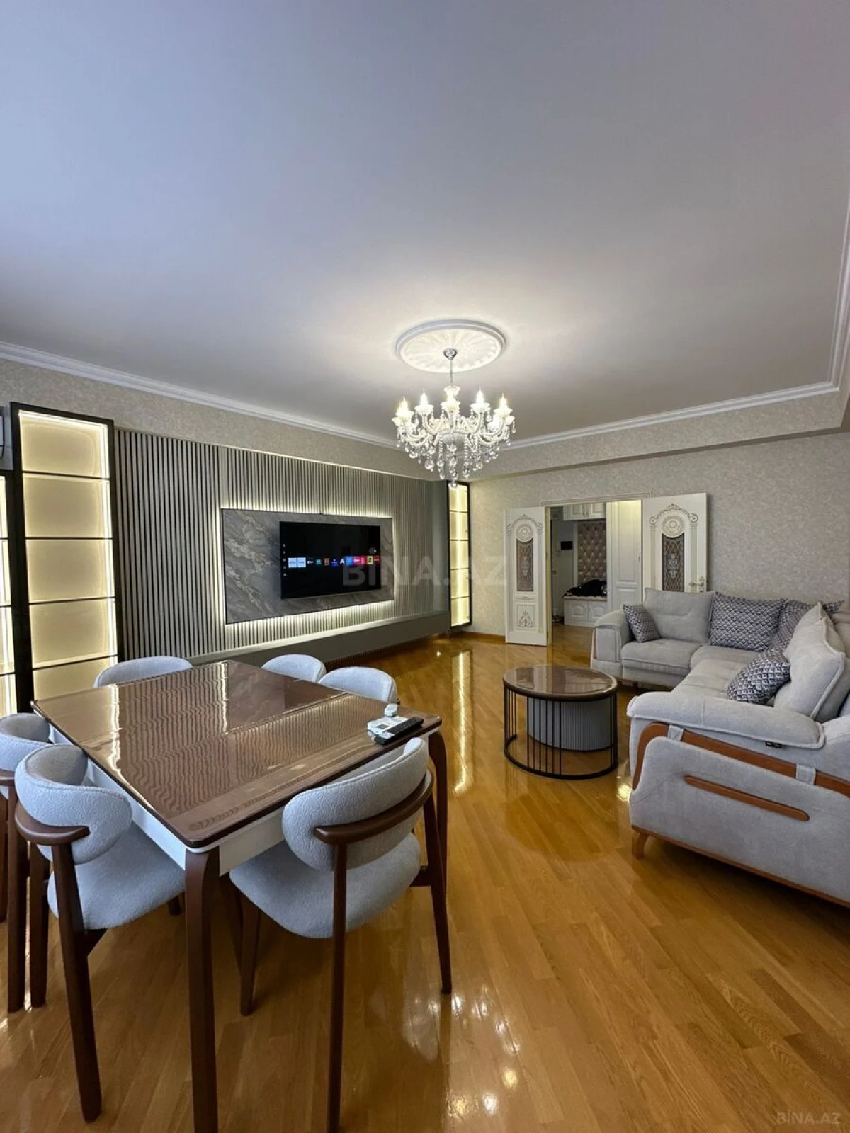 Satılır 2 otaqlı mənzil 120 m²