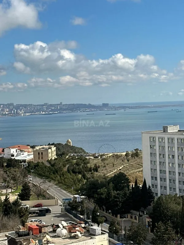 Satılır 2 otaqlı mənzil 120 m²