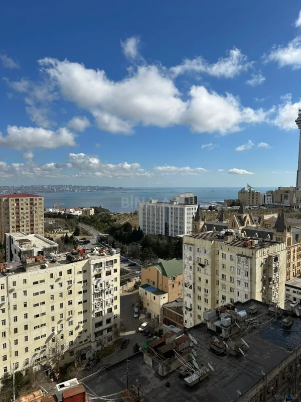 Satılır 2 otaqlı mənzil 120 m²