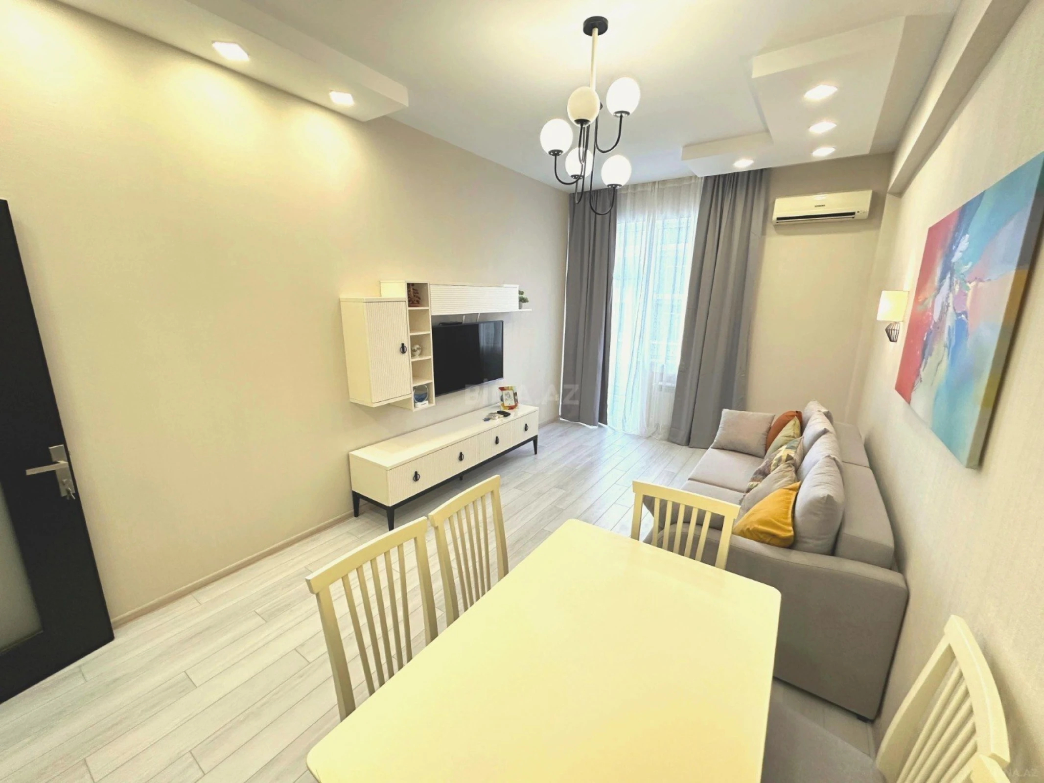 Kirayə verilir 2 otaqlı mənzil 55 m²