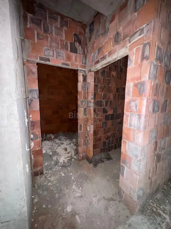 Satılır 3 otaqlı mənzil 122 m²