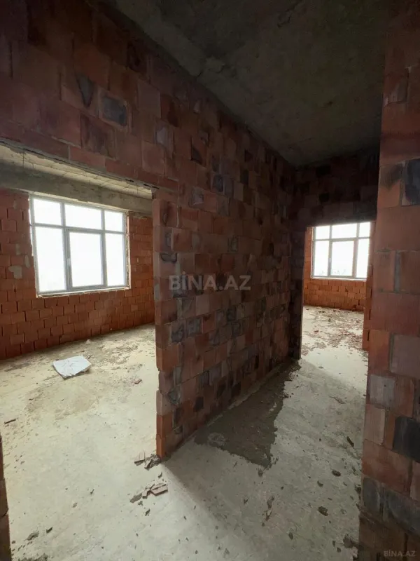 Satılır 3 otaqlı mənzil 122 m²