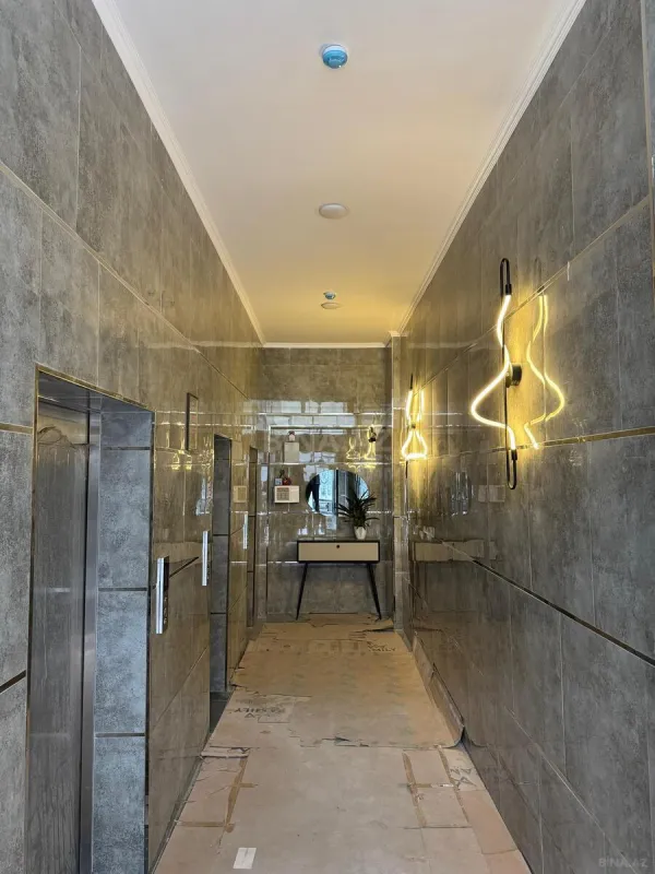 Satılır 3 otaqlı mənzil 122 m²