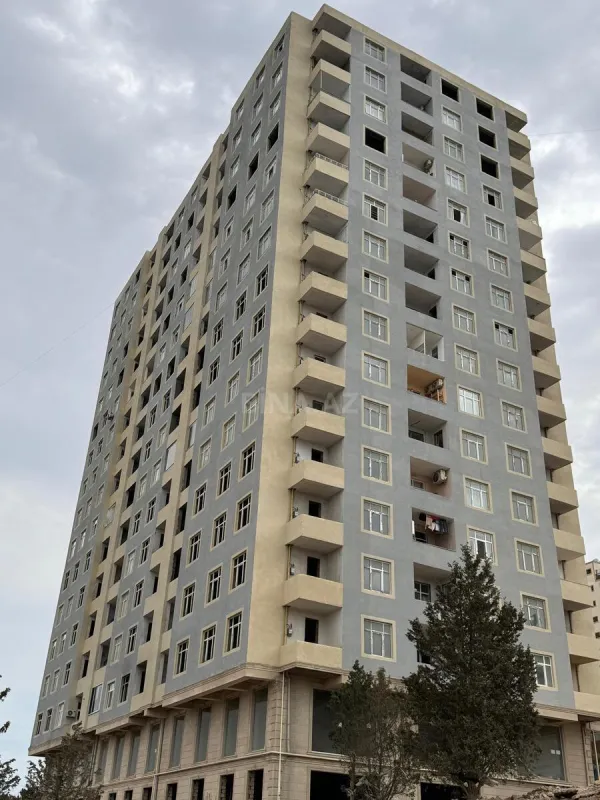 Satılır 3 otaqlı mənzil 122 m²