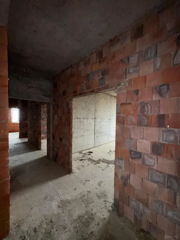 Satılır 3 otaqlı mənzil 122 m²