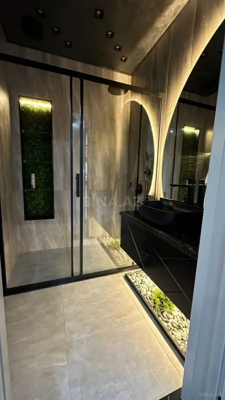 Kirayə verilir 3 otaqlı mənzil 180 m²