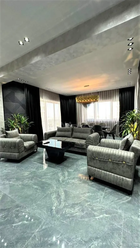 Kirayə verilir 3 otaqlı mənzil 180 m²