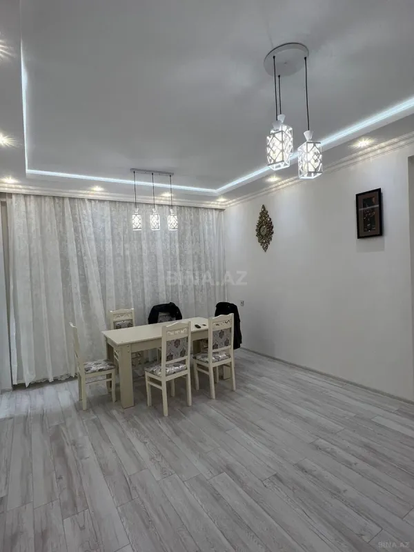 Kirayə verilir 2 otaqlı mənzil 74 m²