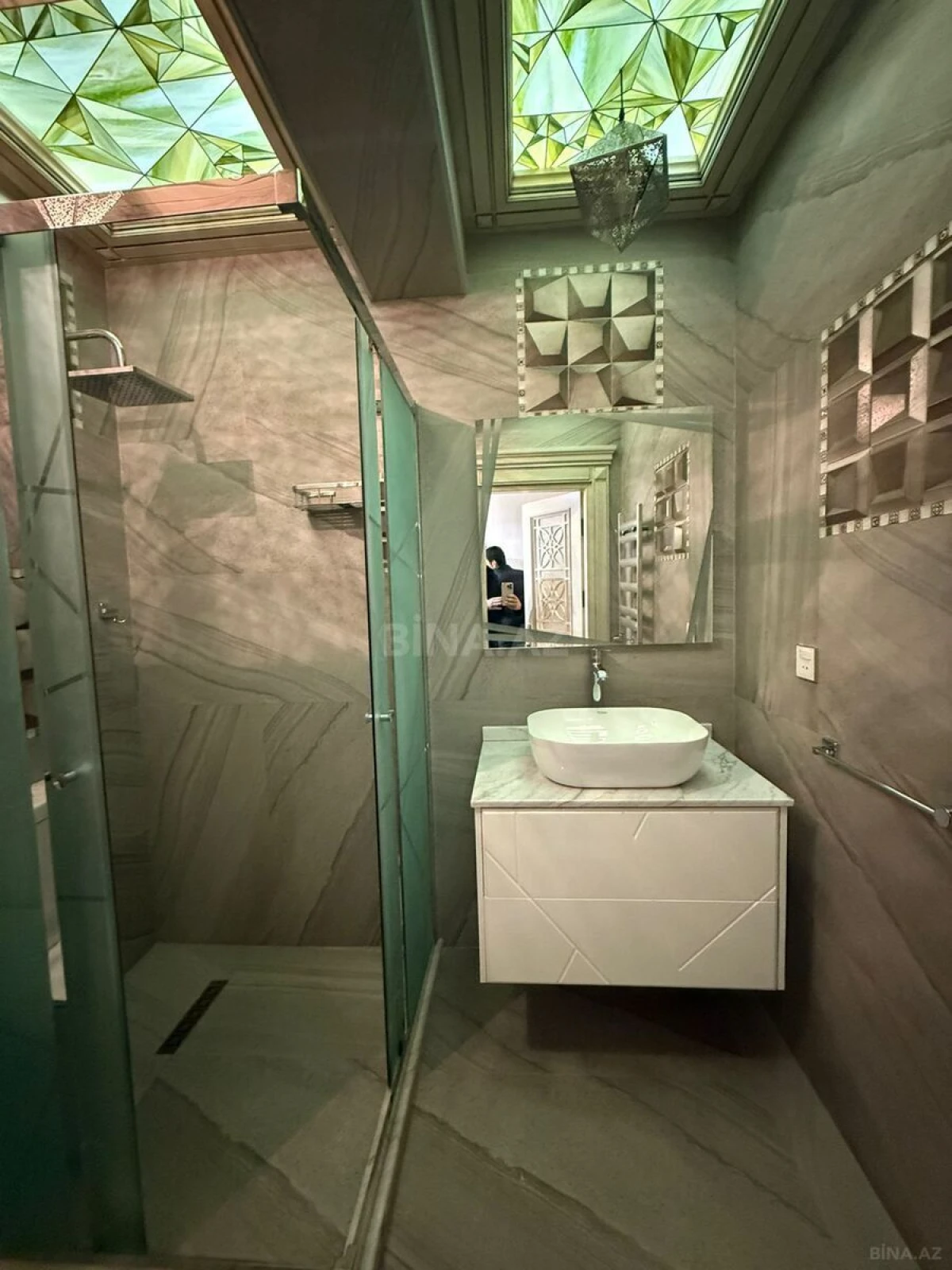 Satılır 2 otaqlı mənzil 64 m²