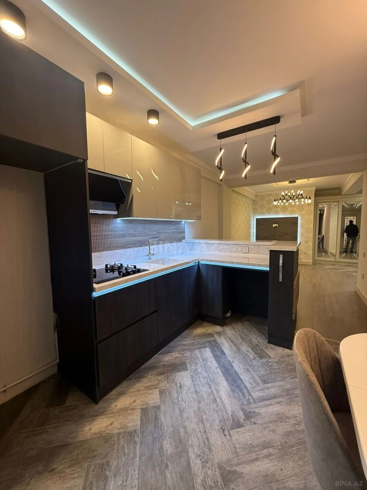 Satılır 2 otaqlı mənzil 64 m²