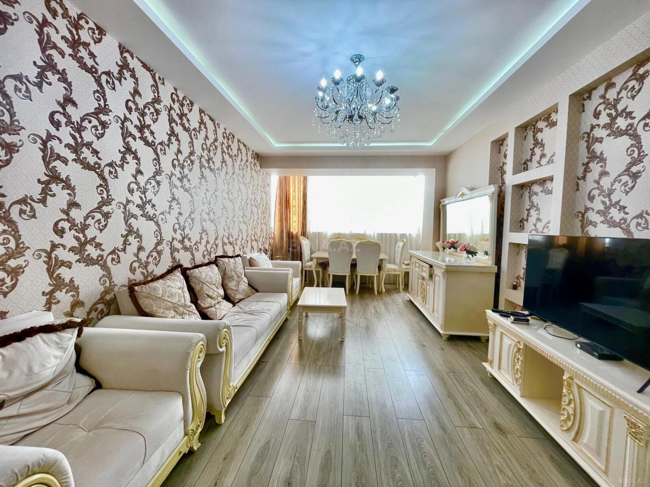 Kirayə verilir 2 otaqlı mənzil 80 m²