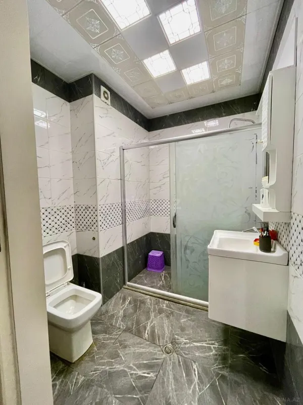 Kirayə verilir 2 otaqlı mənzil 80 m²