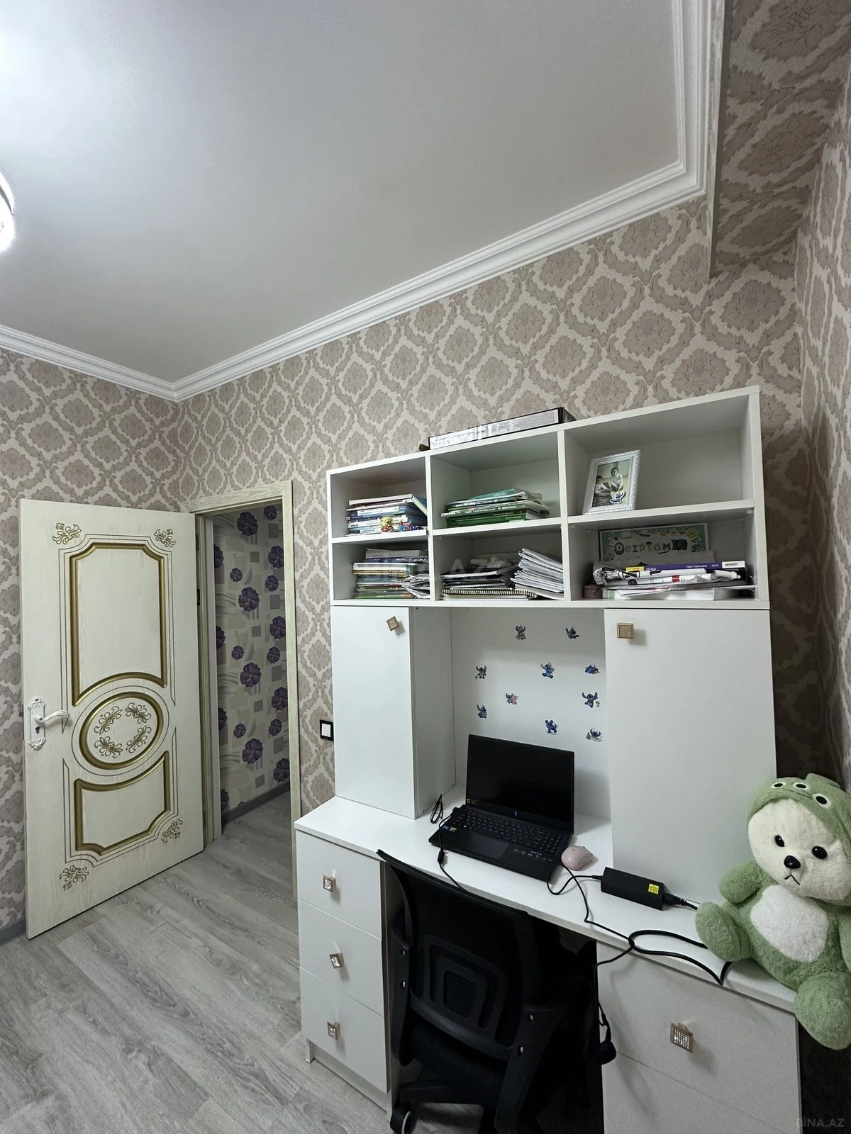 Satılır 4 otaqlı mənzil 83 m²