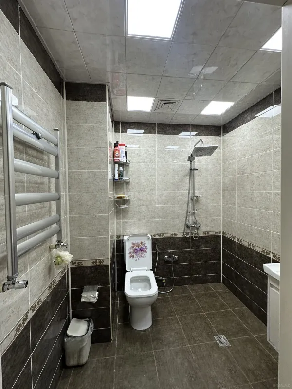 Satılır 4 otaqlı mənzil 83 m²