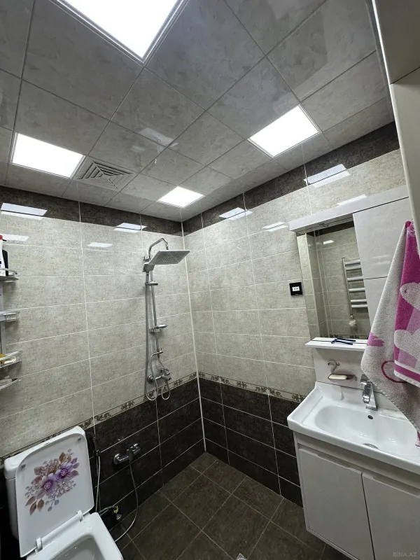 Satılır 4 otaqlı mənzil 83 m²