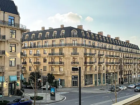 Satılır 4 otaqlı mənzil 157 m² — Bakı, Köhnə Günəşli 4 otaq 157.00 m²