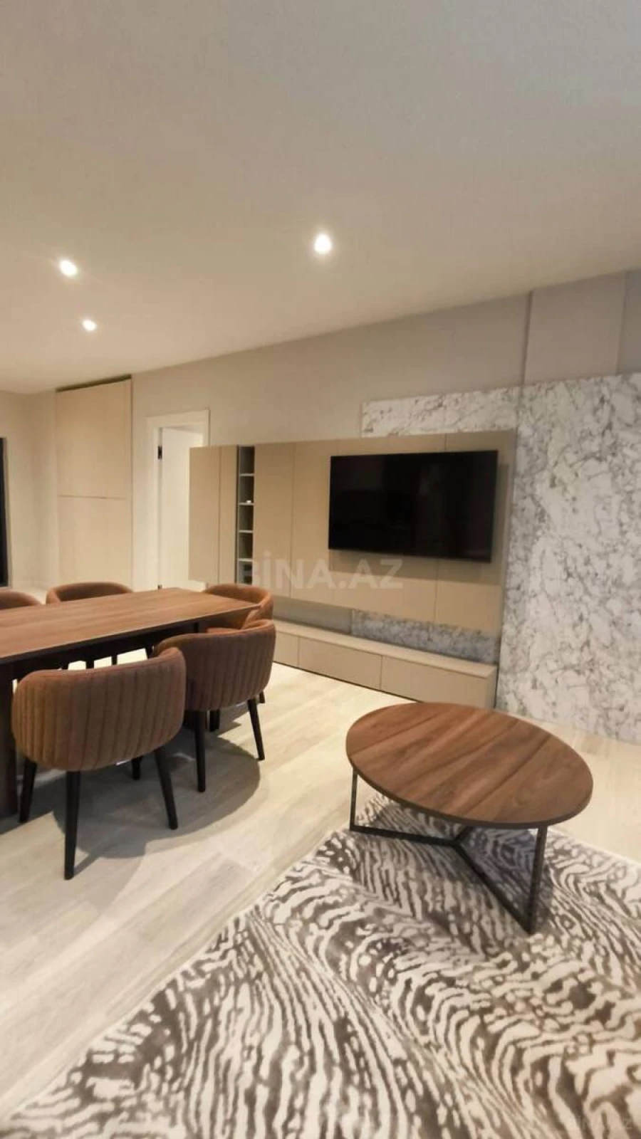 Satılır 2 otaqlı mənzil 103 m²