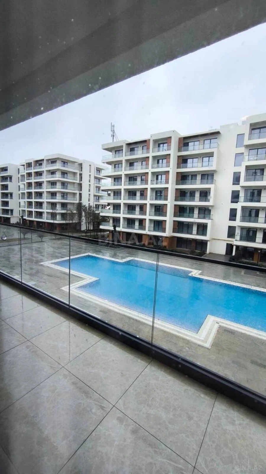 Satılır 2 otaqlı mənzil 103 m²