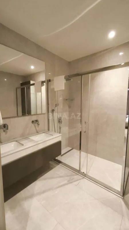 Satılır 2 otaqlı mənzil 103 m²