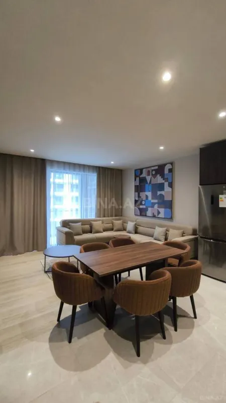 Satılır 2 otaqlı mənzil 103 m²