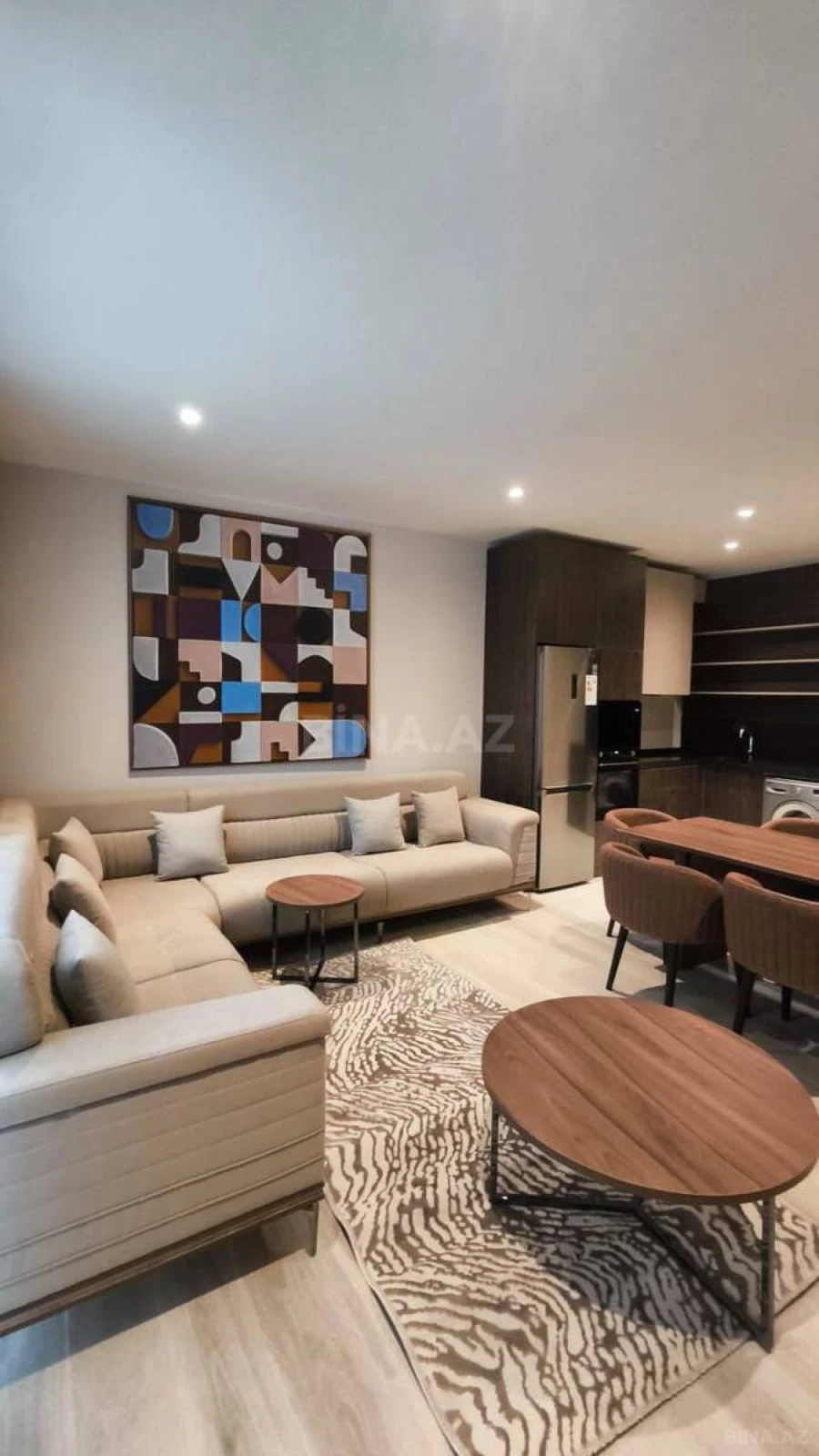 Satılır 2 otaqlı mənzil 103 m²