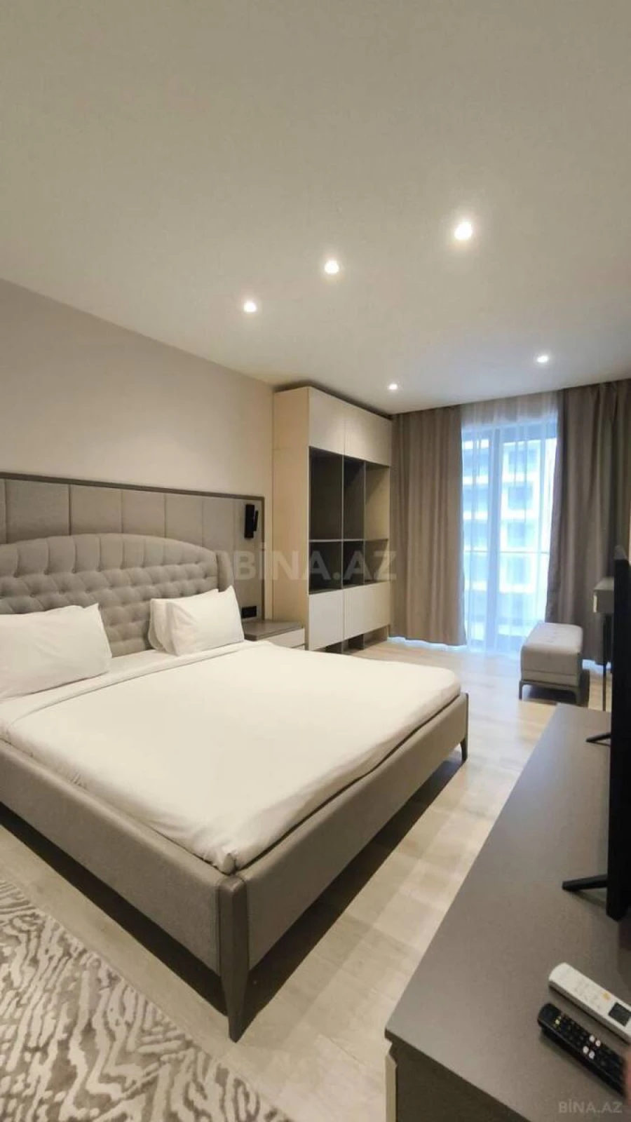 Satılır 2 otaqlı mənzil 103 m²