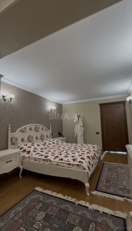 Satılır 2 otaqlı mənzil 100 m²
