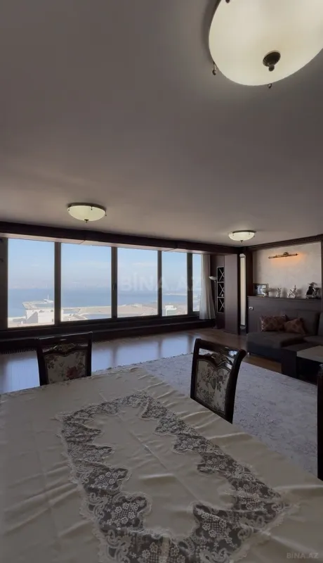 Satılır 2 otaqlı mənzil 100 m²