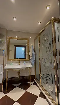 Satılır 2 otaqlı mənzil 100 m²