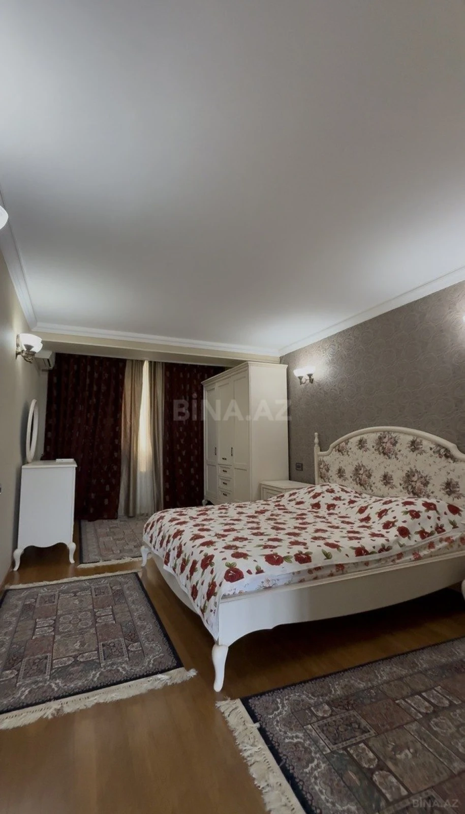 Satılır 2 otaqlı mənzil 100 m²