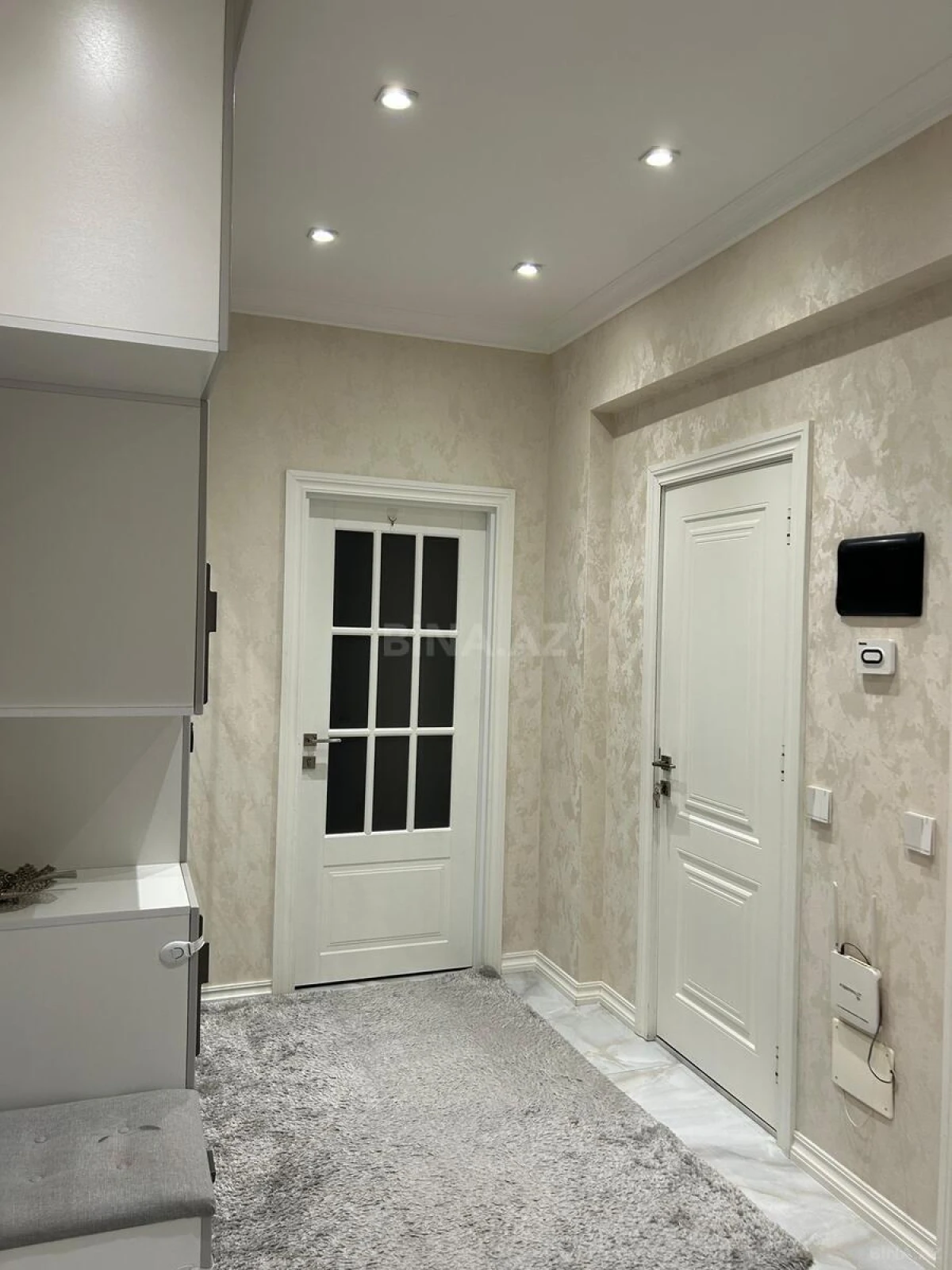 Satılır 2 otaqlı mənzil 75 m²