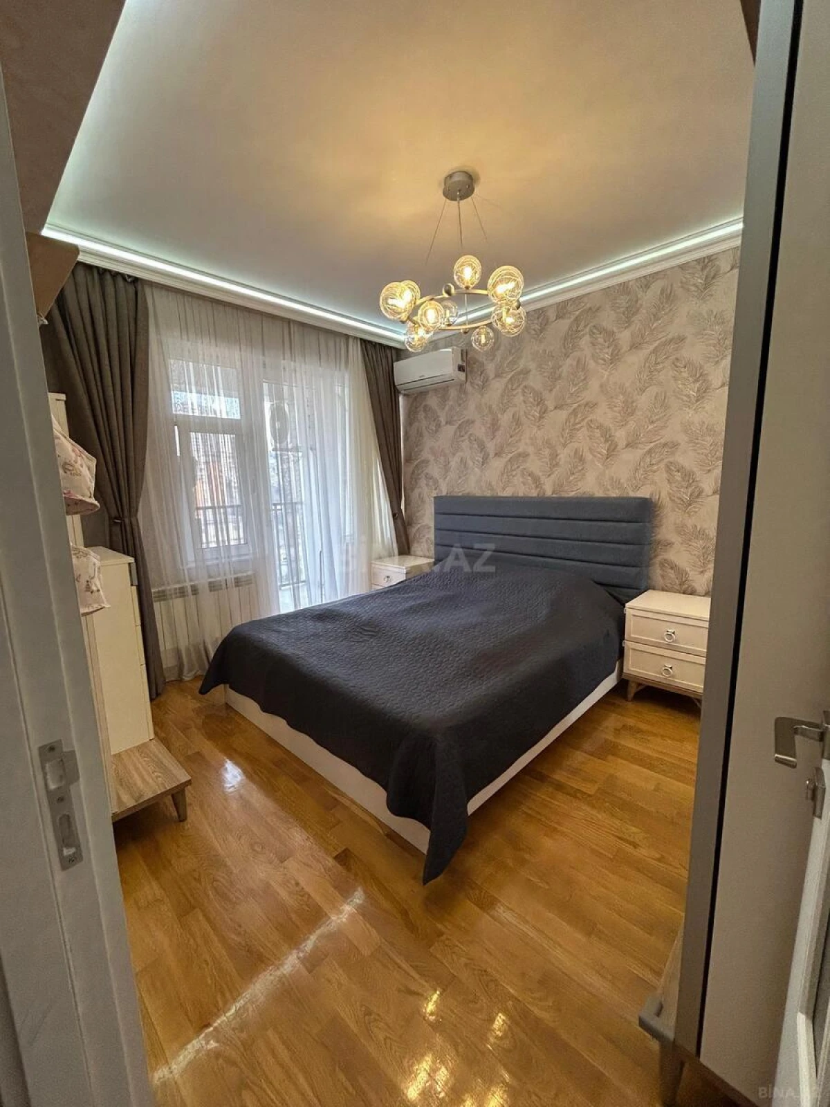 Satılır 2 otaqlı mənzil 75 m²