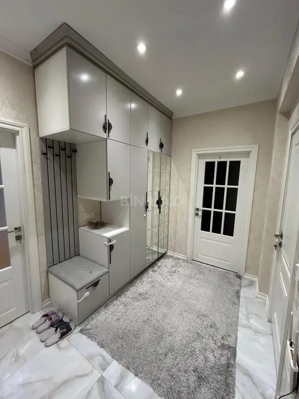 Satılır 2 otaqlı mənzil 75 m²