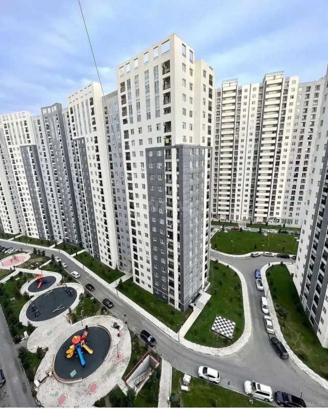 Satılır 2 otaqlı mənzil 75 m²