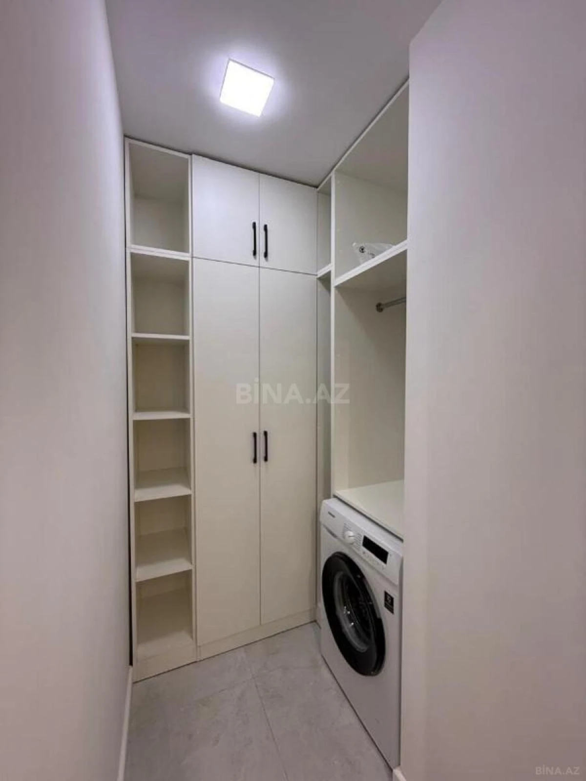 Satılır 3 otaqlı mənzil 118 m²