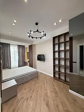 Satılır 3 otaqlı mənzil 118 m²
