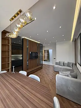 Satılır 3 otaqlı mənzil 118 m²