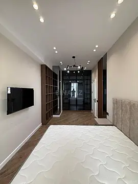 Satılır 3 otaqlı mənzil 118 m²
