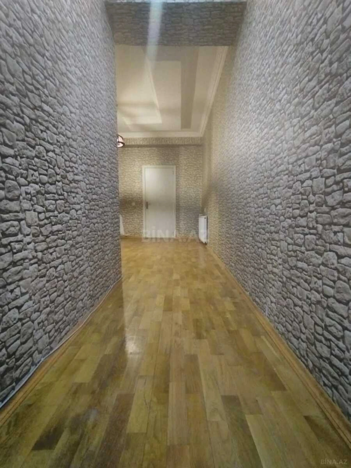 Satılır 2 otaqlı mənzil 75 m²